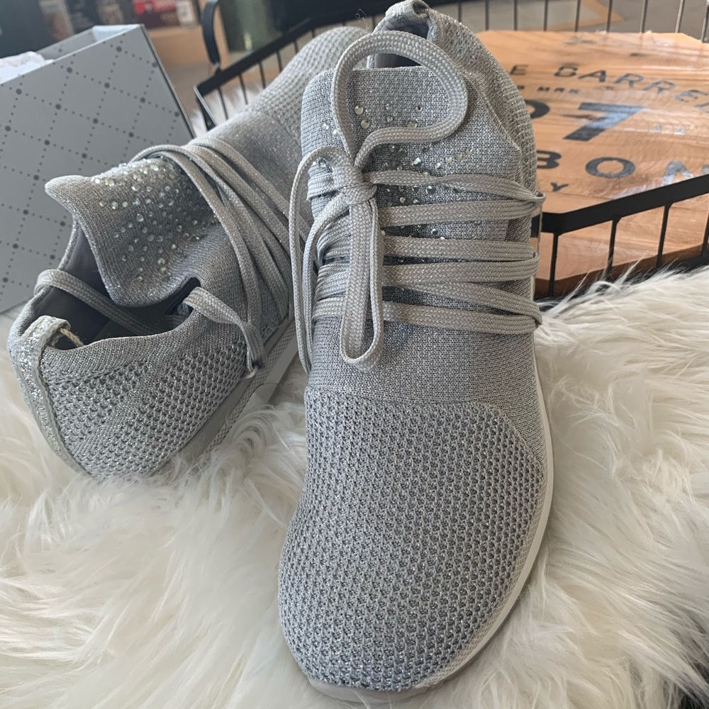 BNIB Marco Tozzi Sneakers size 41 EU